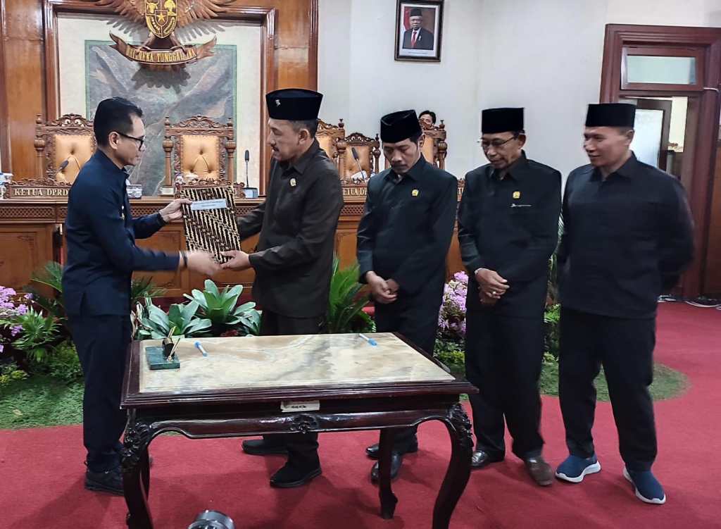 DPRD Tulungagung Setujui Ranperda Pencabutan Perda Usaha Perindustrian dan&nbsp;Perdagangan