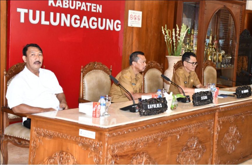Upaya Pengendalian Inflasi 2024, Pj. Bupati Ikuti Rakor Strategis Tulungagung Secara&nbsp;Daring