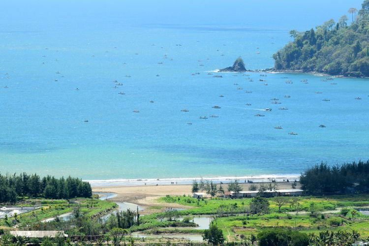 Menikmati Keindahan Pantai Gemah&nbsp;Tulungagung