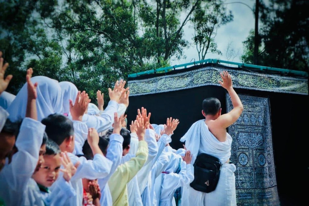 Manasik Haji Cilik di Al Azhaar, Membangun Karakter Anak Melalui Simulasi Ibadah di Usia&nbsp;Emas