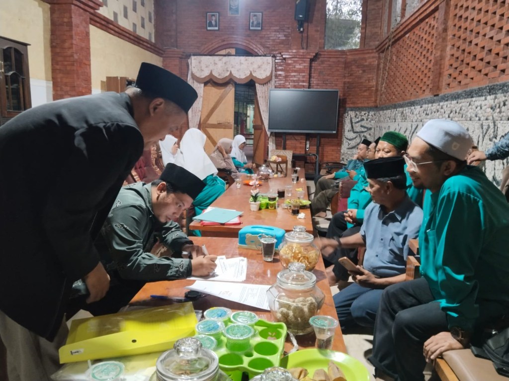 Pesantren Al Azhaar Tulungagung Luncurkan Koperasi Konsumen ‘Hasbana 450’