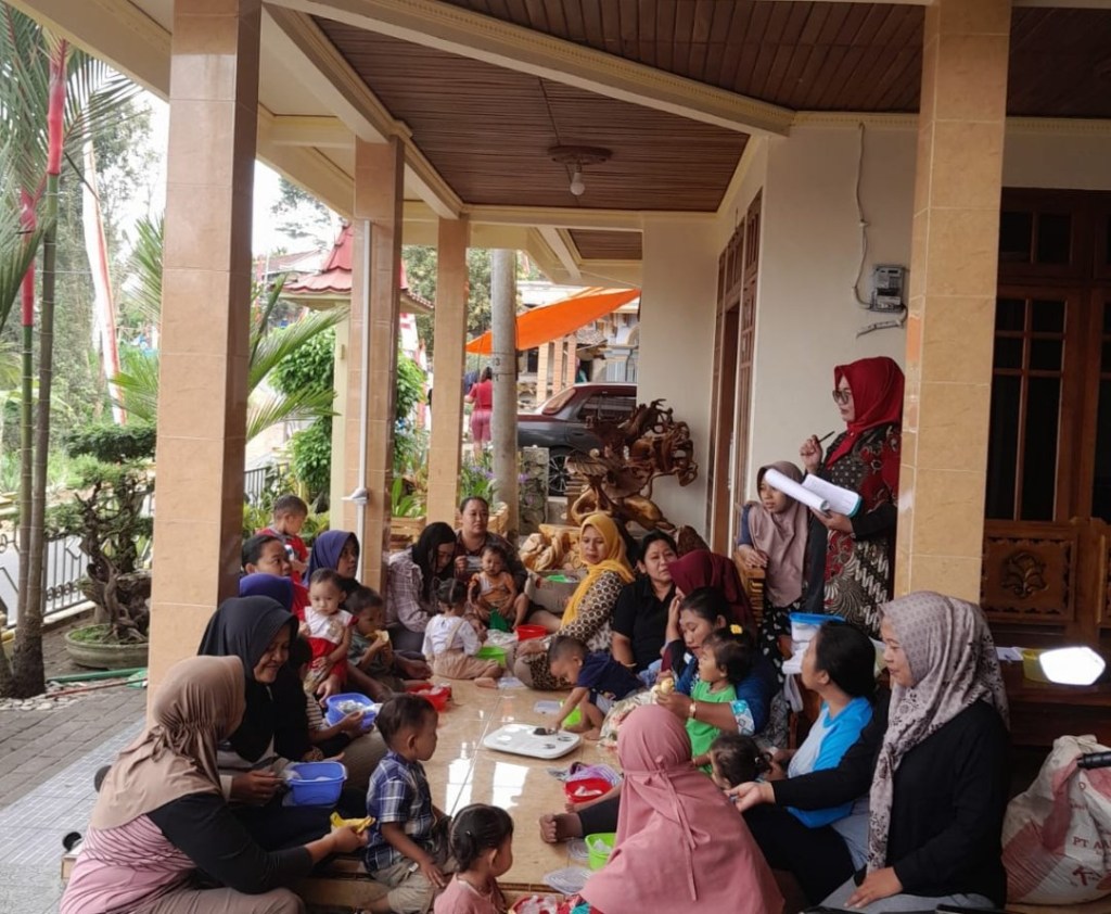 Puskesmas Pagerwojo Tingkatkan Gizi Masyarakat dengan Pemberian Makanan Tambahan (PMT)