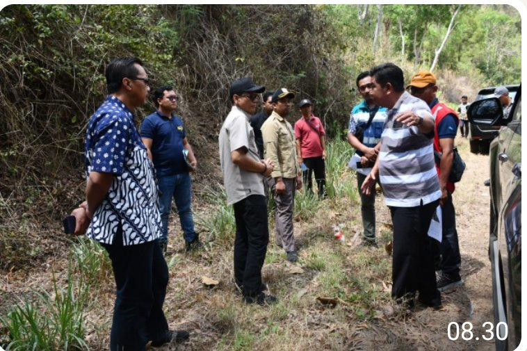 Pj Bupati Heru Suseno Tinjau Kerusakan Jalan di Desa Wonorejo&nbsp;Tulungagung